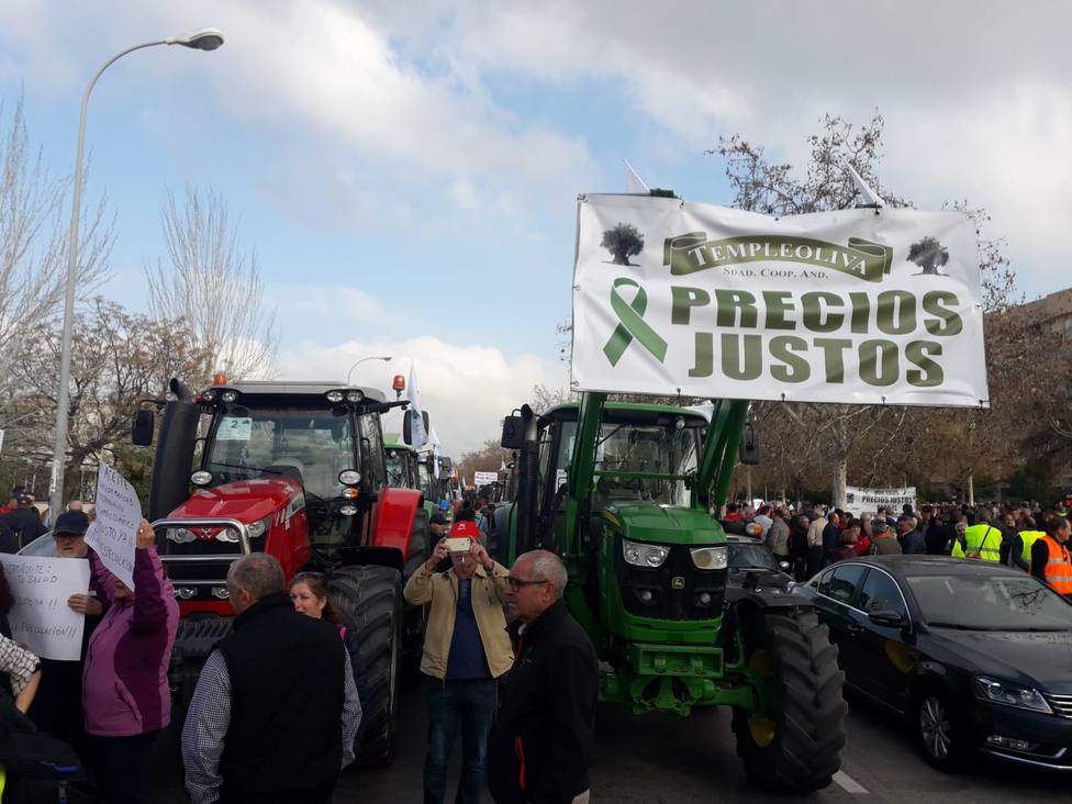 Unos 750 tractores participarán en la manifestación por el campo de Granada