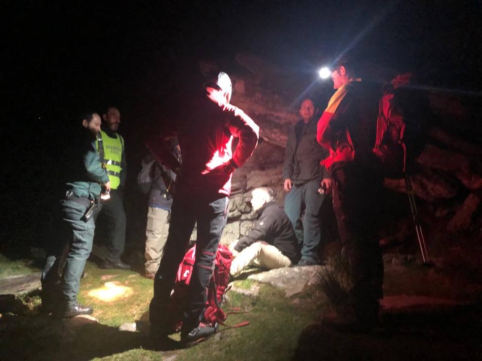 La Guardia Civil rescata a dos montañeros franceses perdidos en la frontera entre Navarra y Francia