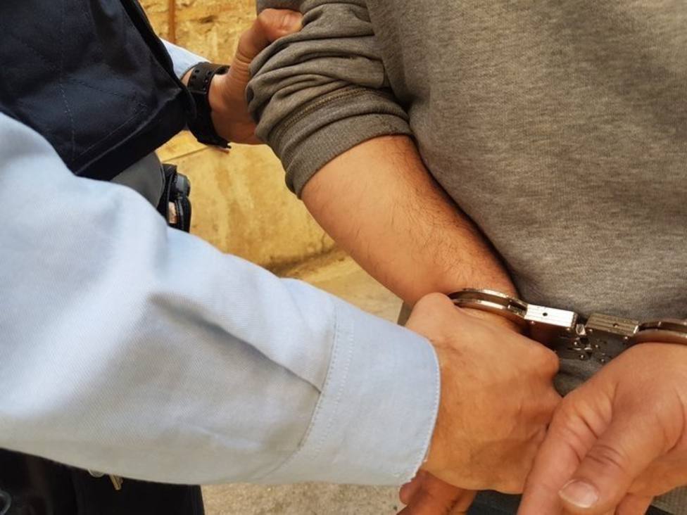 Un conductor borracho huye en el Baix Penedès para evitar el segundo test de alcoholemia y agrede a un Mosso