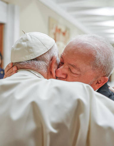 Lula da Silva llega al Vaticano para reunirse con el papa Francisco