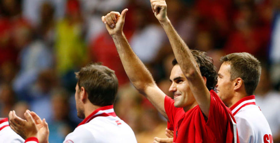 Roger Federer celebra el pase a la final de la Davis de Suiza 22 años después. Reuters.