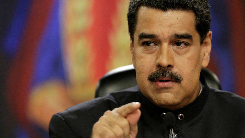 FILE PHOTO: Venezuelas President Maduro talks to the media during a news conference at Miraflores Palace in Caracas