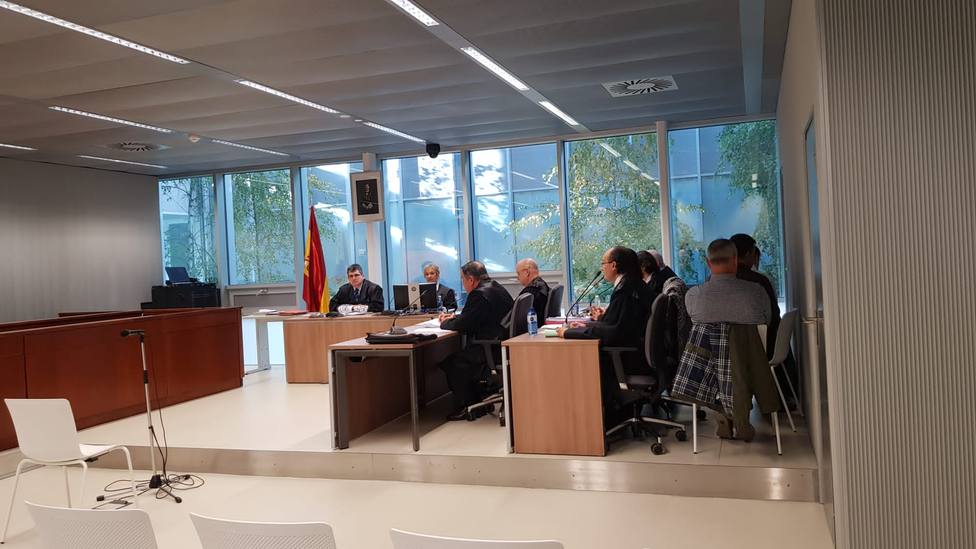 La Audiencia concluye el juicio contra tres policías de Logroño acusados de destruir pruebas de un atestado