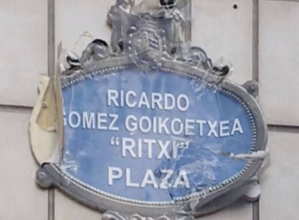 Placa homenaje a un etarra en Bilbao