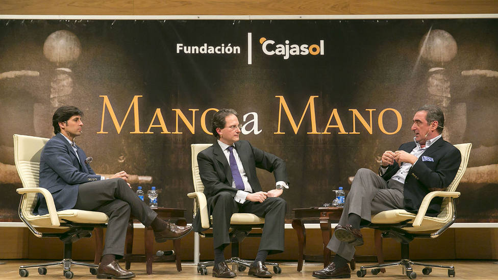 Francisco Rivera, José Enrique Moreno y Carlos Herrera en el Mano a Mano que recupera Cajasol