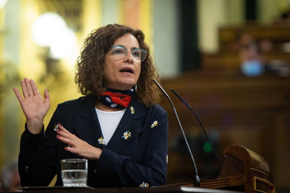 La ministra de Hacienda y portavoz del Gobierno, María Jesús Montero, en el Congreso