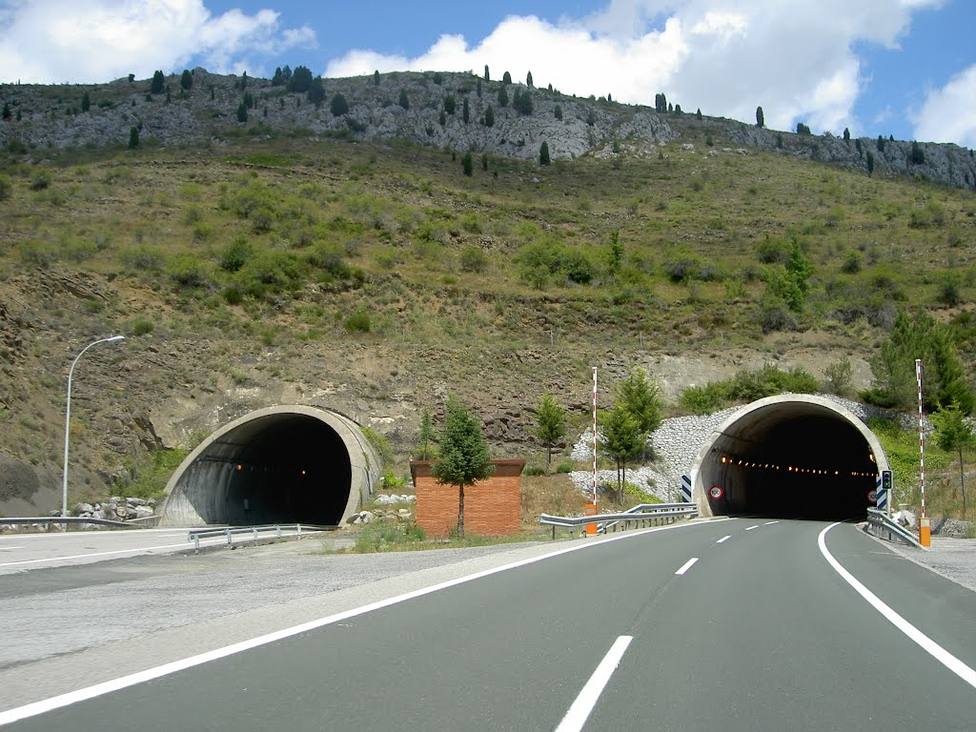 Túnel de Barrios en la AP-66