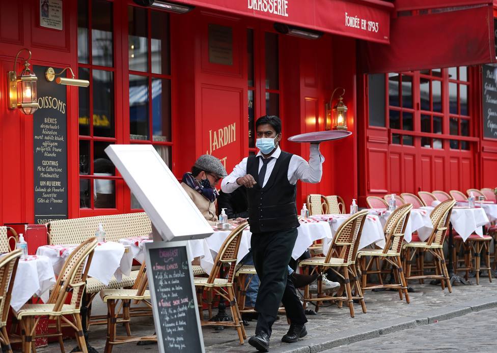 Francia pedirá el certificado de vacunación o un test negativo para entrar en bares y restaurantes