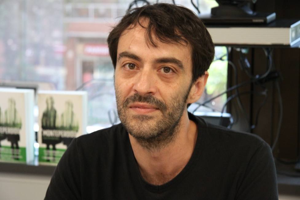 Agustín Martínez, uno de los 3 autores que se han alzado con Premio Planeta con el seudónimo Carmen Mola