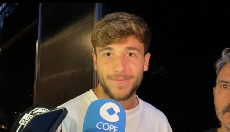 El joven futbolista llega con la máxima ilusión a su aventura en Mestalla