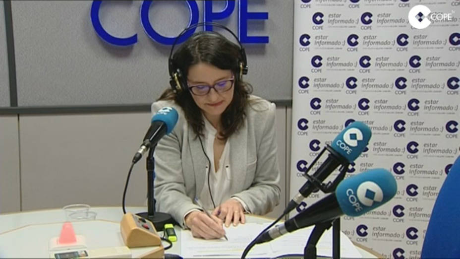 Mónica Oltra, vicepresidenta de la Generalidad Valenciana, en el estudio de COPE Valencia.