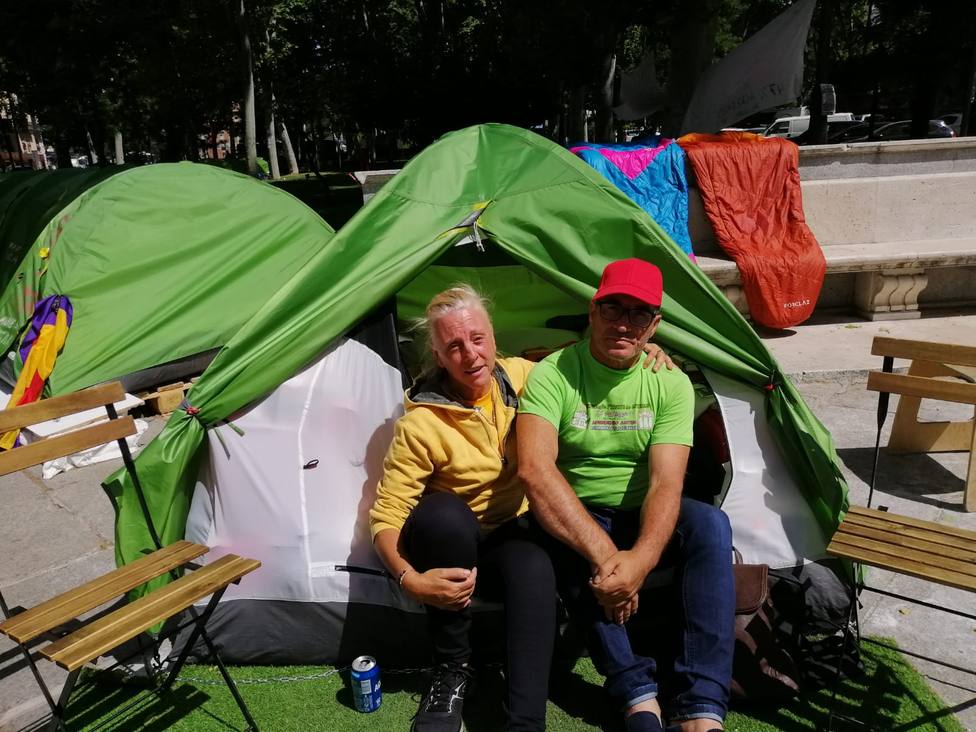 Más de 90 personas sin hogar seguirán acampadas en el Paseo del Prado