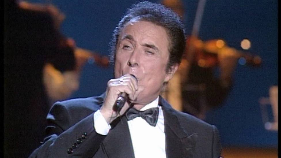 Muere el actor y cantante PrÃ­ncipe gitano a los 88 aÃ±os por coronavirus