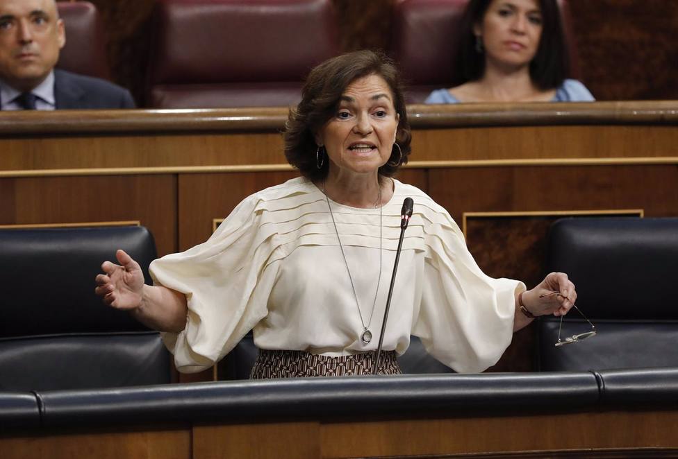 Carmen Calvo acusa a VOX de aplaudir el bombardeo republicano de la localidad cordobesa de Cabra