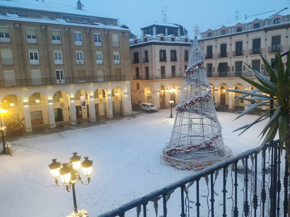 Plaza López Allué con Nieve