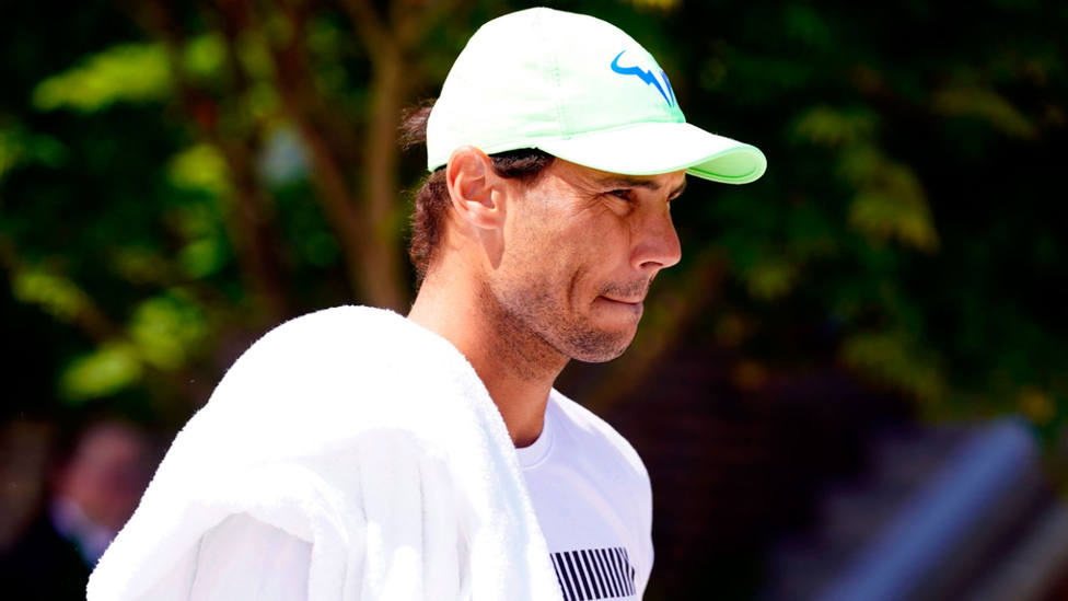 Rafa Nadal, durante su segundo día de entrenamientos en Wimbledon. CORDONPRESS