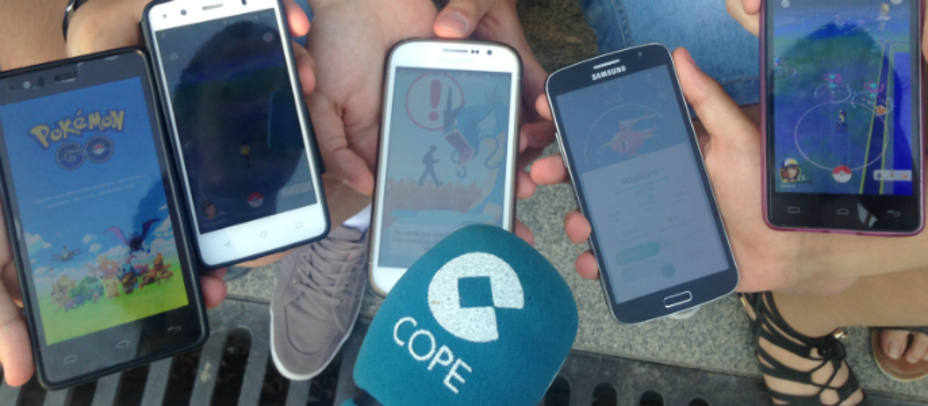Jugadores de Pokémon en Madrid. Foto COPE