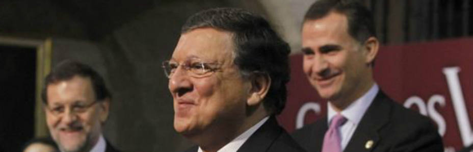 El Príncipe y Rajoy aplauden a Durao Barroso (EFE)