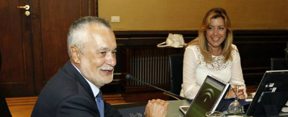 Griñán y Díaz durante el Consejo de Gobierno de la Junta de hoy martes (EFE)