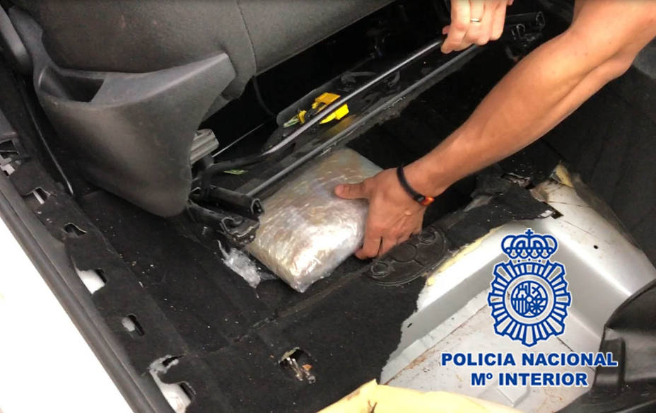 La Policia Nacional desmantela una red de tráfico de estupefacientes con 9 detenidos y 1,5 kilos de cocaína intervenidos