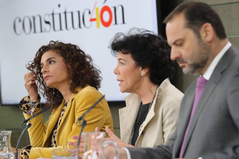 La ministra Celaá, sobre Franco: “Ningún dictador será enaltecido en 2019”