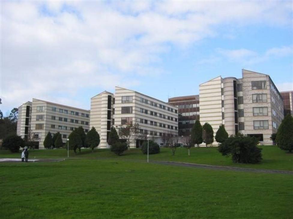 Imagen exterior del Hospital Naval de Ferrol