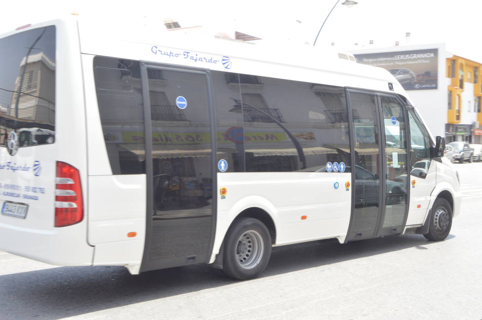 Autobús adaptado en Salobreña
