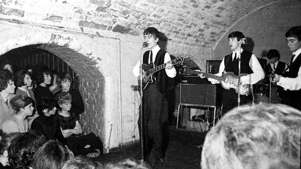 Primera actuación de The Beatles en The Cavern Club de Liverpool, 9 de febrero de 1961