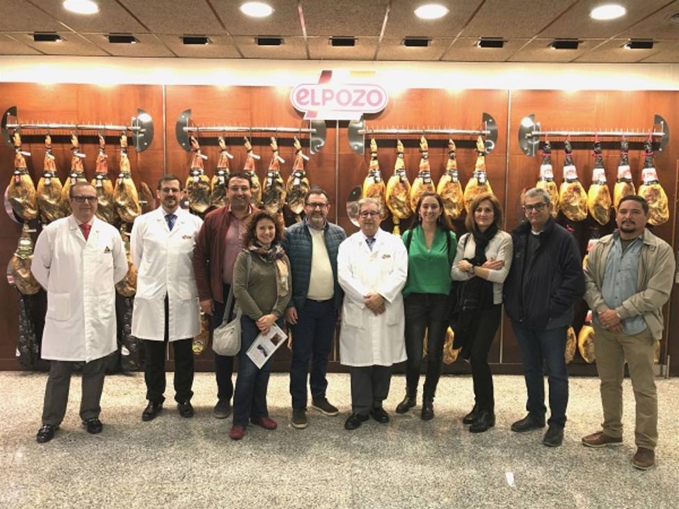 Veterinarios y nutricionistas de Panamá y Chile visitan El Pozo Alimentación