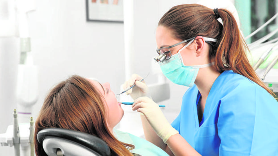 Los dentistas de Lugo se ofrecen para “mitigar las consecuencias” del concurso de Dentix