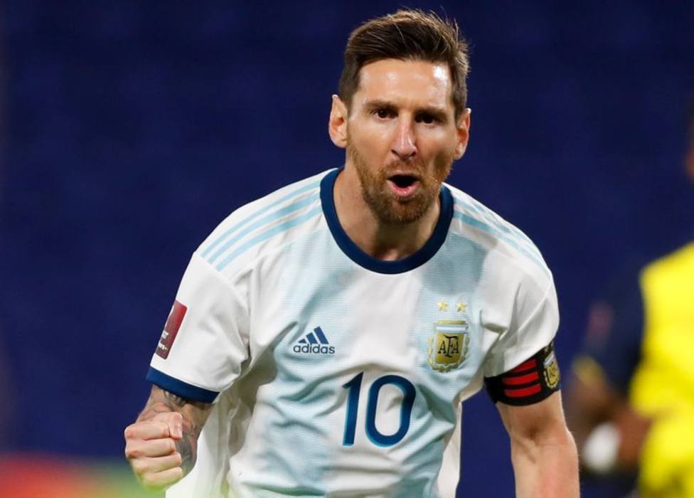 Messi amplía su leyenda y guía a Argentina a un trabajado triunfo