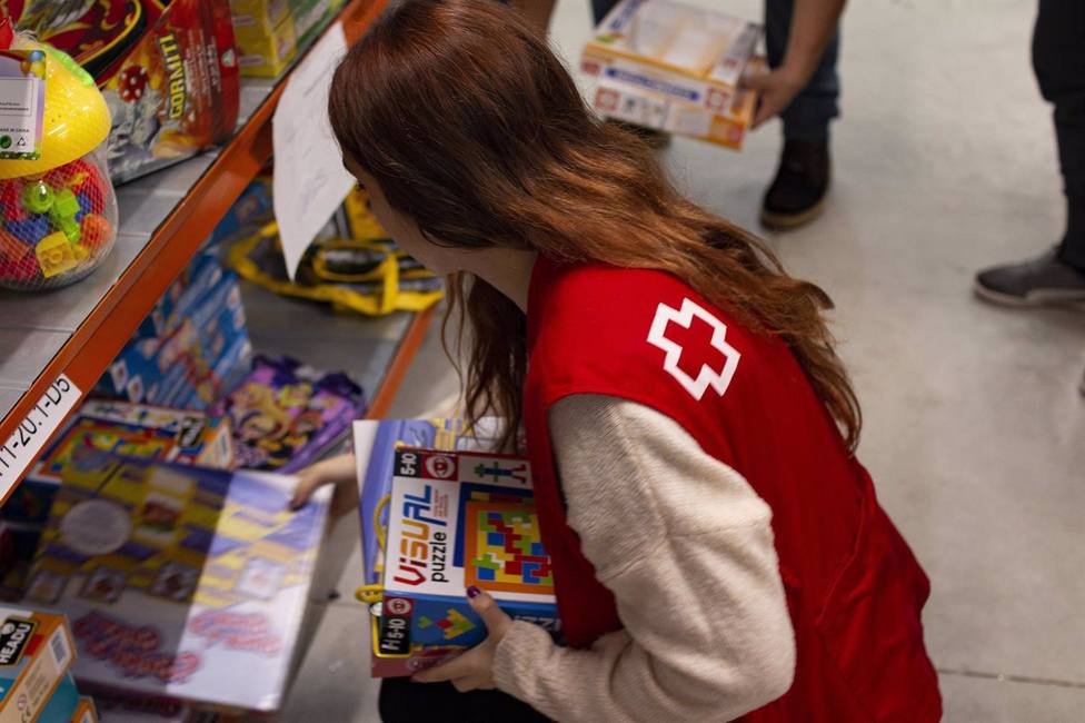 Cruz Roja lanza su campaña de juguetes para ayudar a las familias de 700 niños