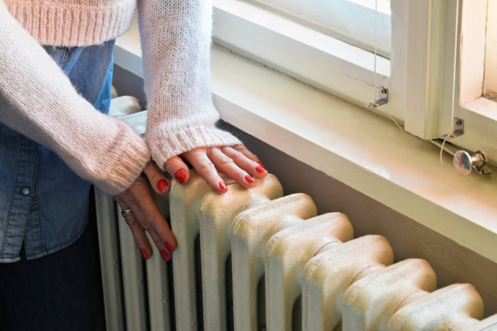 El 8% de las familias españolas pasará frio este invierno para ahorrar en calefacción o por no poder pagarla