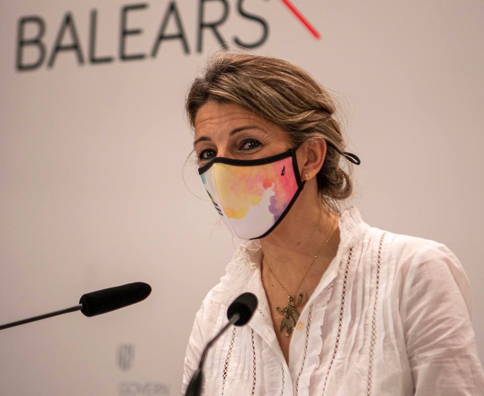 Yolanda Díaz se une a la oposición y pide la salida de Illa: Un ministro de Sanidad debe estar centrado