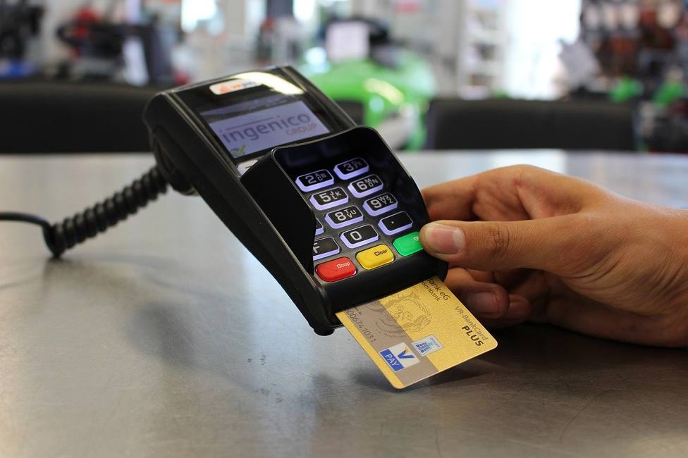 Los pagos con tarjeta cambian para siempre: la nueva normativa que te afectará en tus próximas compras