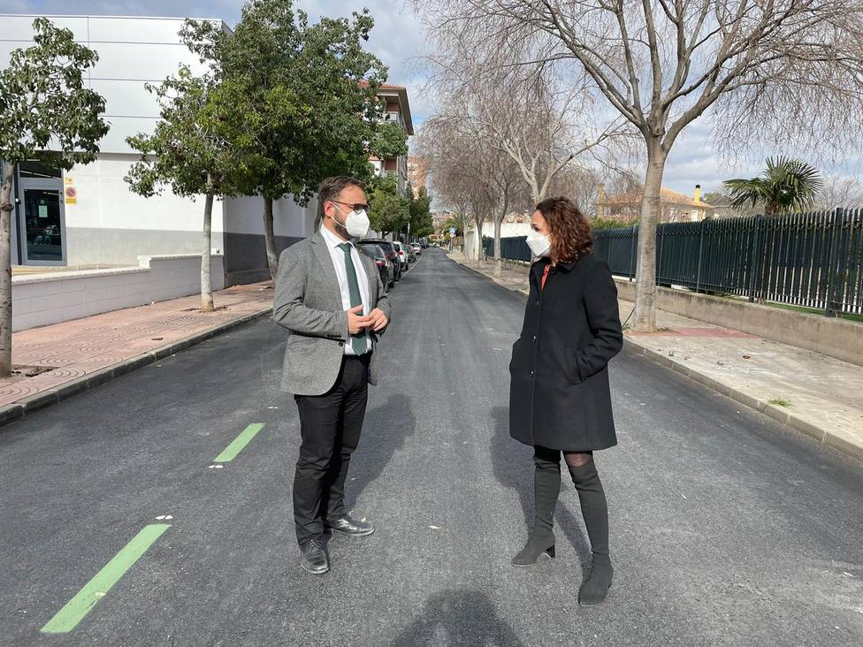 Lorca acomete la reposición del asfaltado de la calle Juana Martínez Soriano que presentaba socavones