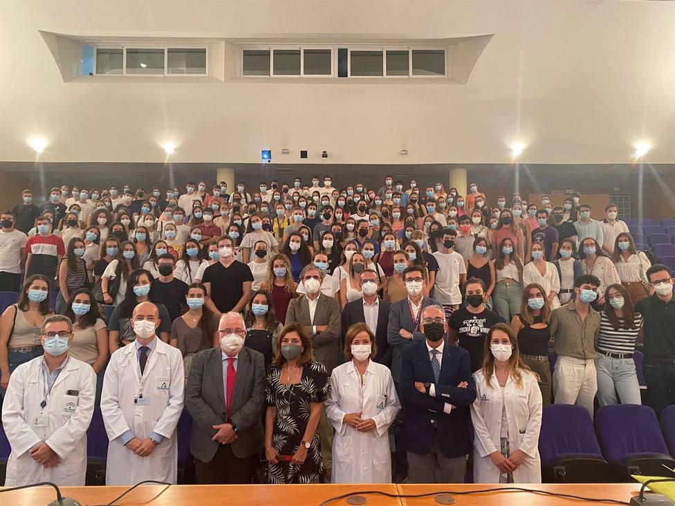 El Hospital Reina Sofía de Córdoba recibe al nuevo alumnado de Medicina, Enfermería y Fisioterapia