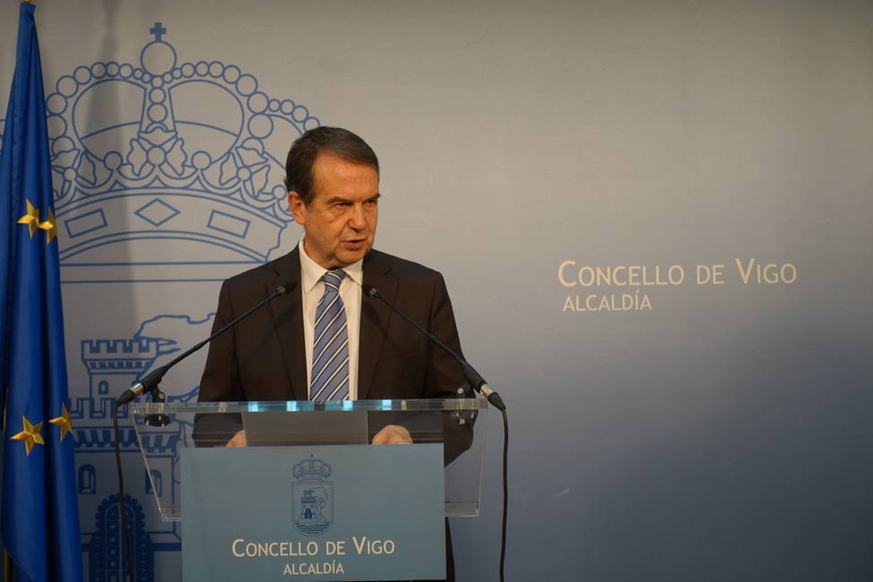 Caballero propone pactar las condiciones de la reunión con Rueda: Al alcalde de Vigo no se le impone nada