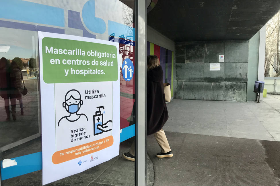Castilla y León podría retirar las mascarillas en sus centros sanitarios