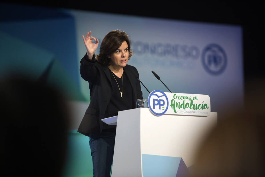 La vicepresidenta del Gobierno, Soraya Sáenz de Santamaría, durante su intervencion durante el XV Congreso Regional del PP andaluz. EFE