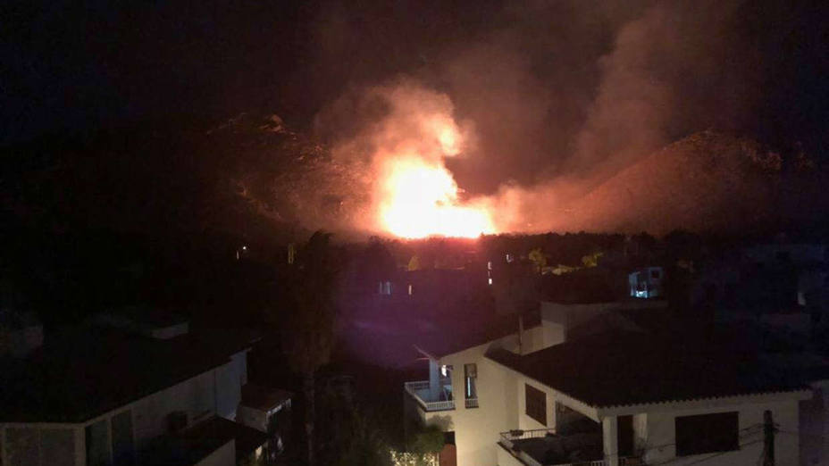 60 viviendas desalojadas en Mallorca por un incendio forestal