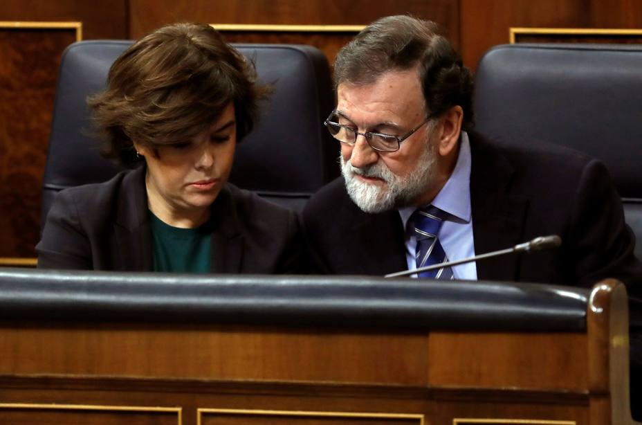 Sin Micrófonos: Rajoy hablará con sus barones de financiación, pero sin presentarles una propuesta concreta