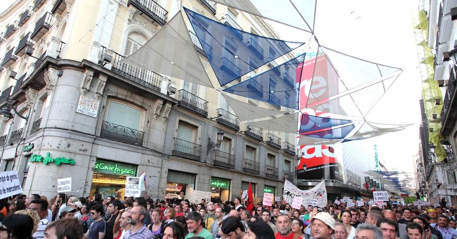 More than 35,000 demonstrators of the 15M return to Puerta del Sol