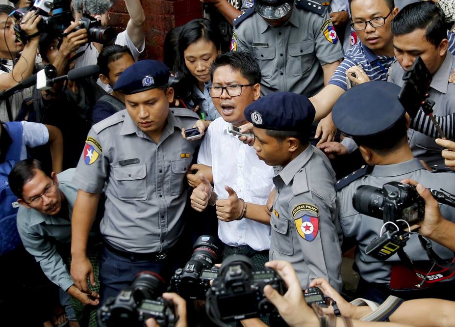 Tribunal birmano condena a 7 años de prisión a dos periodistas de Reuters