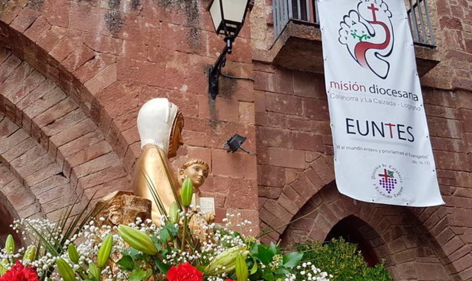 Las calles de La Rioja verán 61 imágenes en procesión