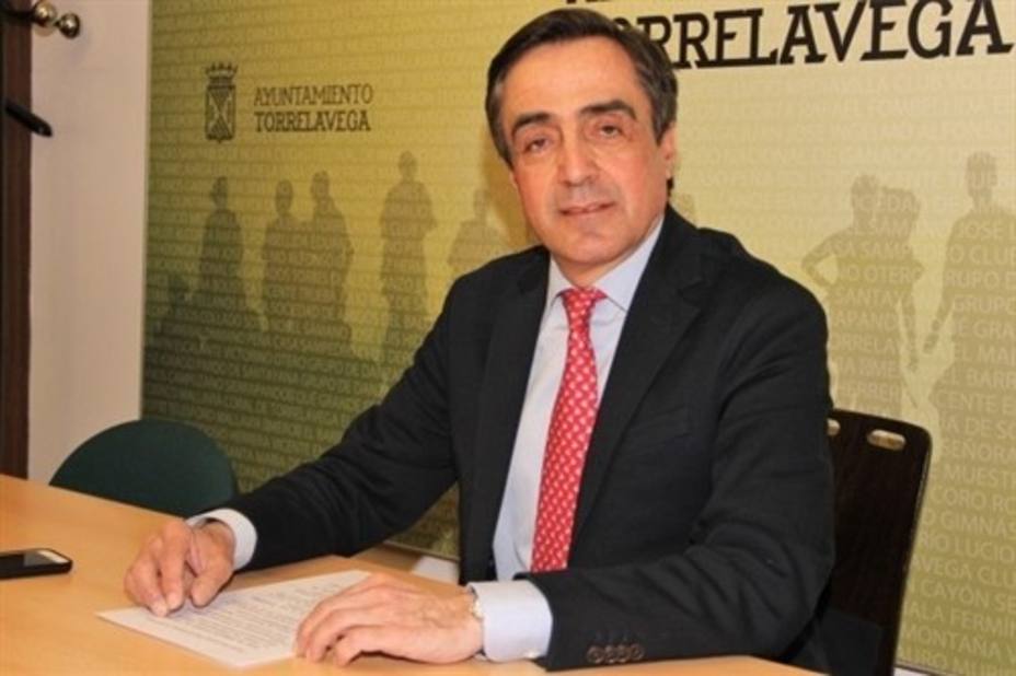 Ildefonso Calderón abandona el PP