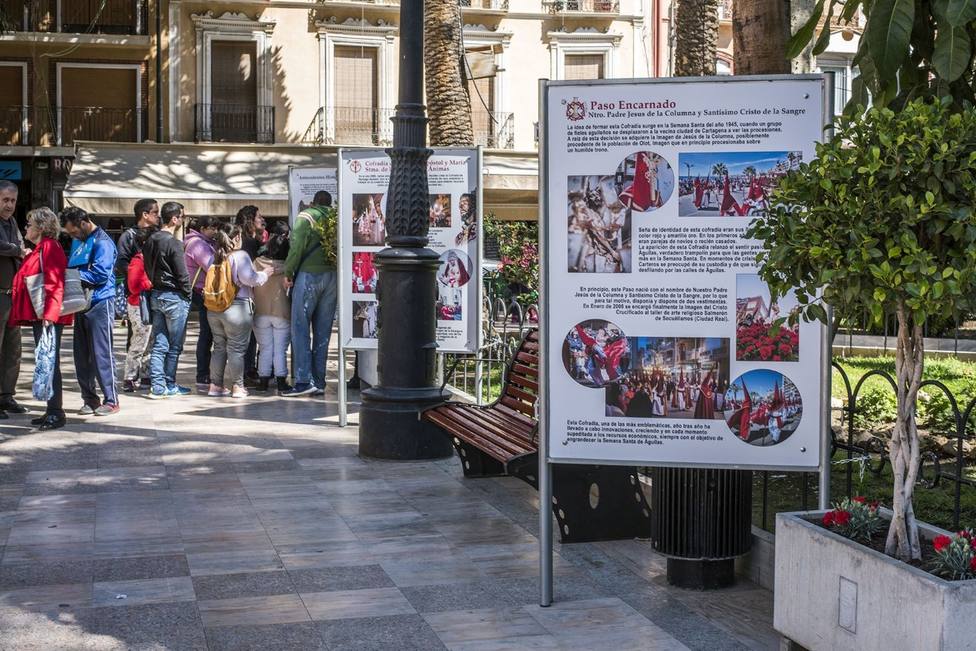 La Plaza de España vuelve a acoger la exposición temporal Semana Santa de Águilas