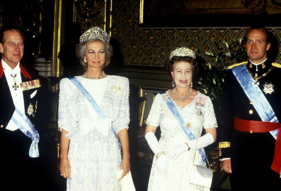 Los Reyes eméritos Juan Carlos y Sofía con la Reina Isabel II y el Duque de Edimburgo