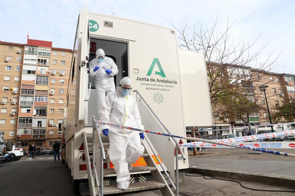 CORONAVIRUS | Andalucía registra 628 contagios, once fallecidos y la tasa continúa bajando hasta 89,5