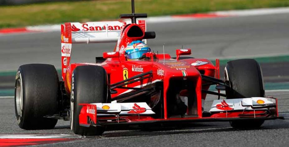 Fernando Alonso con el Ferrari F138 (Reuters)
